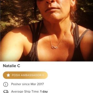 Scammer.   @natalee001. . Do not buy or trade !!! See pic 3 for proof of scam